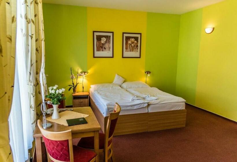 Номер Стандарт, Roháč