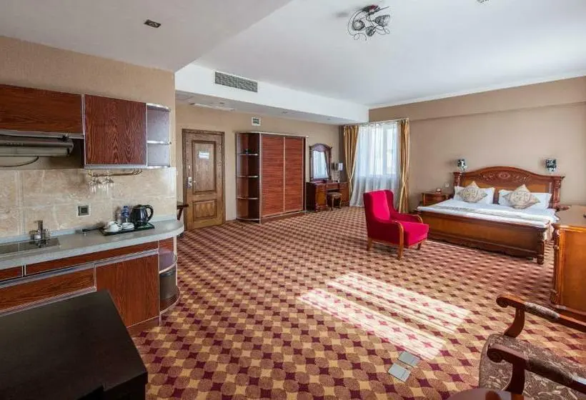اتاق لوکس با تخت بزرگ, Ub City