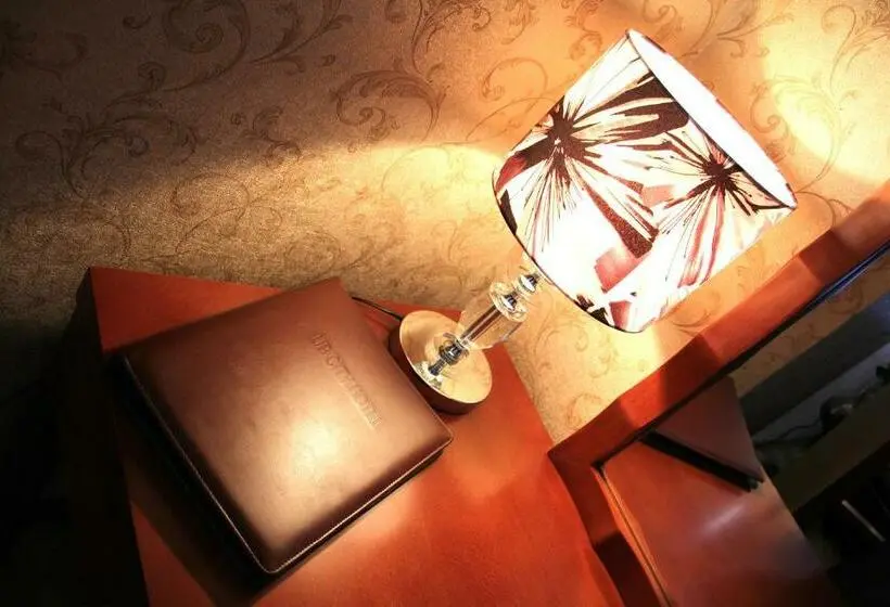 اتاق سوپریور با تخت بزرگ, Ub City