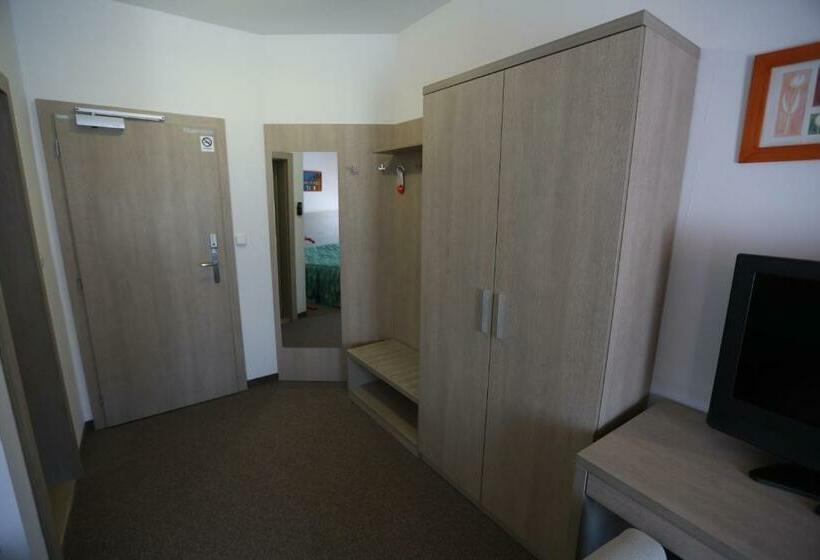 标准间, Vinarsky Dom