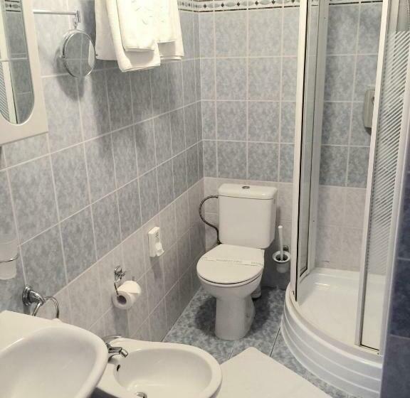 标准间, Vinarsky Dom