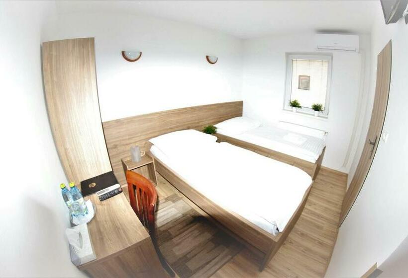 Номер Economy, Vinarsky Dom