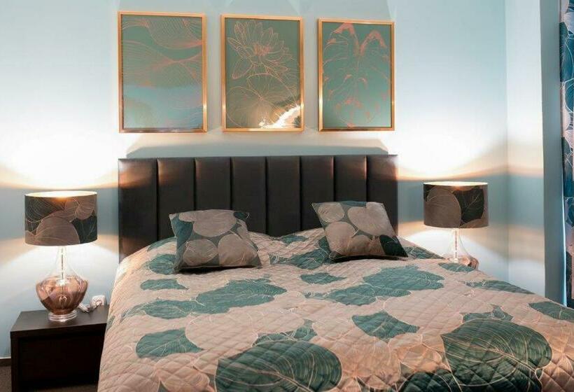 발코니가 있는 스위트, Zlatý Býk