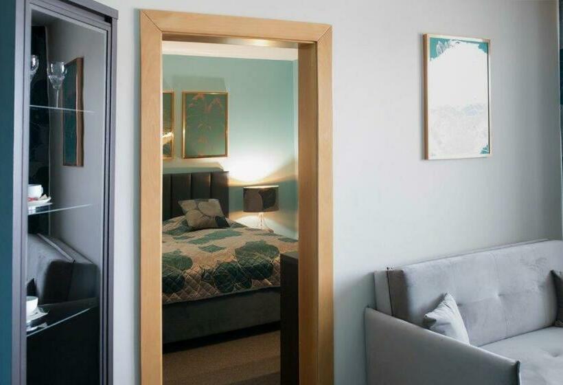 발코니가 있는 스위트, Zlatý Býk