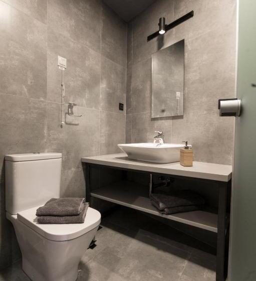 اتاق سوپریور چهار تخته, London B&b