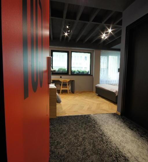 اتاق استاندارد سه نفره, London B&b