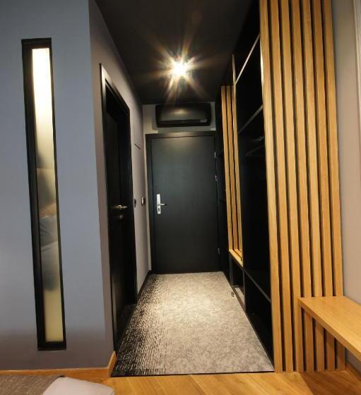 اتاق استاندارد سه نفره, London B&b