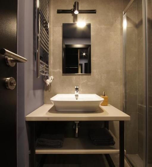 اتاق استاندارد سه نفره, London B&b
