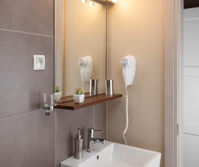 سوییت جونیور با بالکن, London B&b
