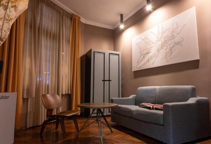 سوییت جونیور با بالکن, London B&b