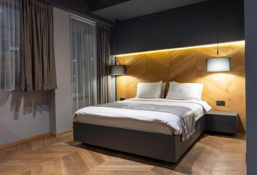 اتاق استاندارد سه نفره, London B&b