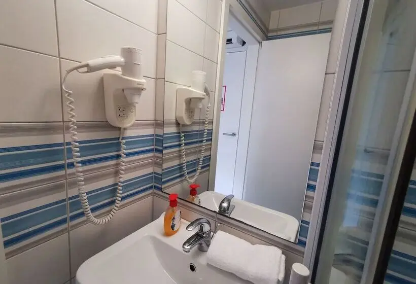 اتاق استاندارد, Most Hostel