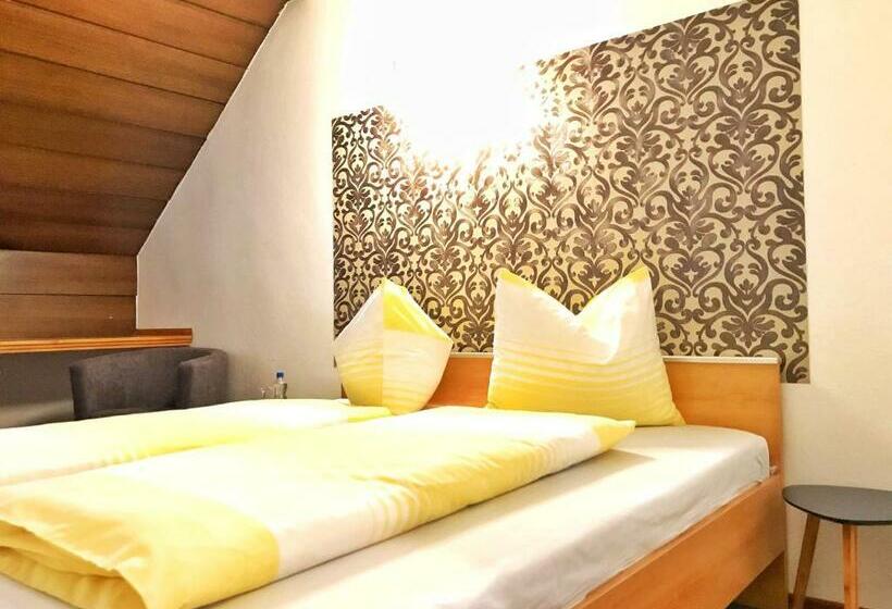 اتاق استاندارد, Reich Motel