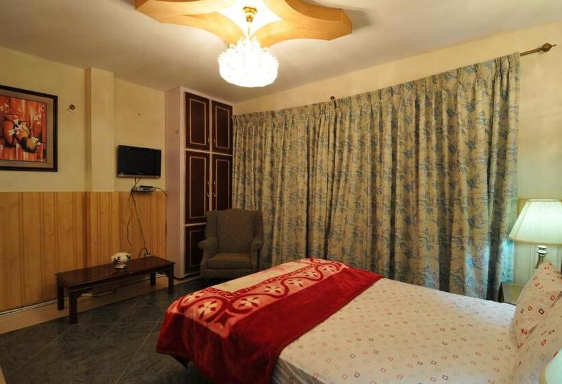 Suite Familiar, European Complex