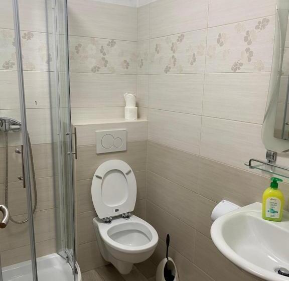 آپارتمان 1 خوابه همکف, Youth Hostel Nika