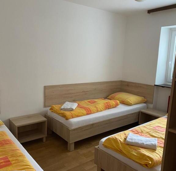 آپارتمان 1 خوابه همکف, Youth Hostel Nika