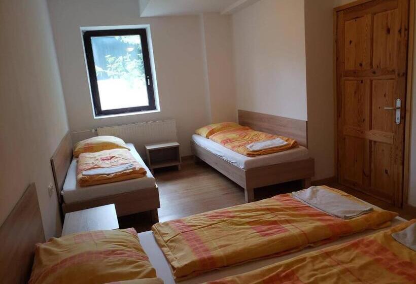 آپارتمان 2 خوابه, Youth Hostel Nika