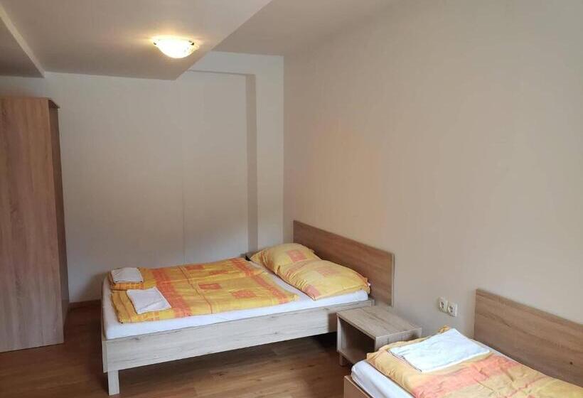 آپارتمان 2 خوابه, Youth Hostel Nika