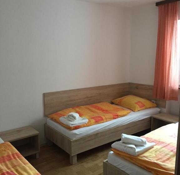 آپارتمان 1 خوابه همکف, Youth Hostel Nika