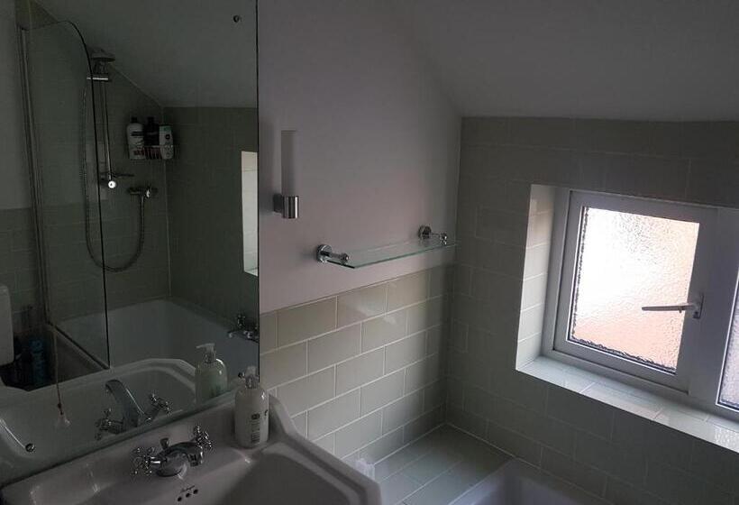 标准单人间, One Home