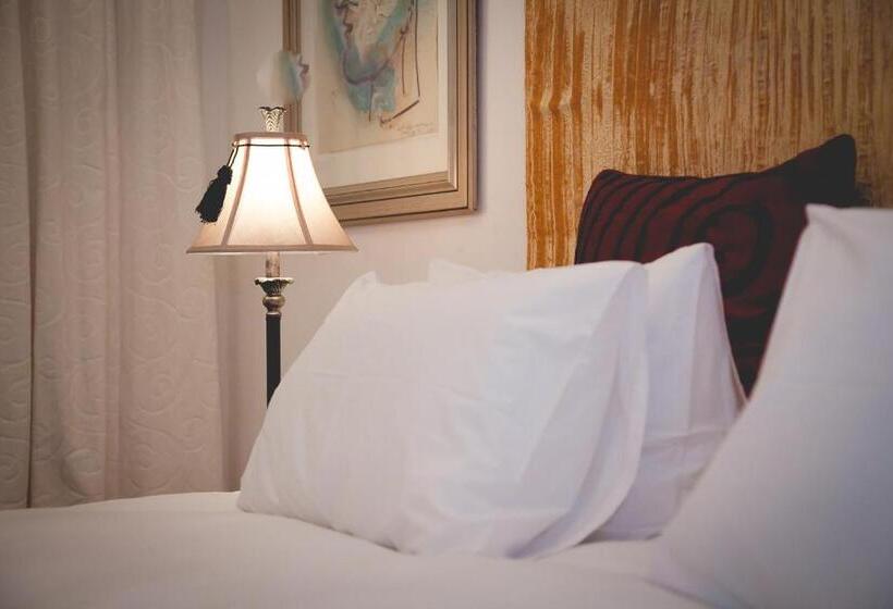 جناح سوبيريور, Epistay