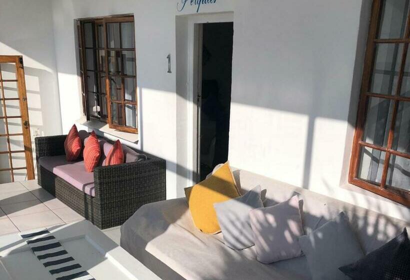 标准间, Muco Guest House