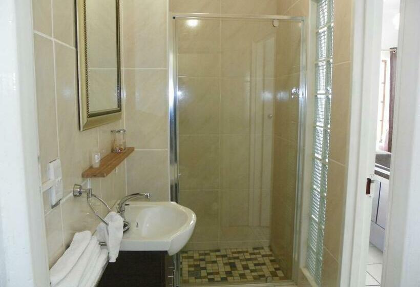 标准间, Muco Guest House