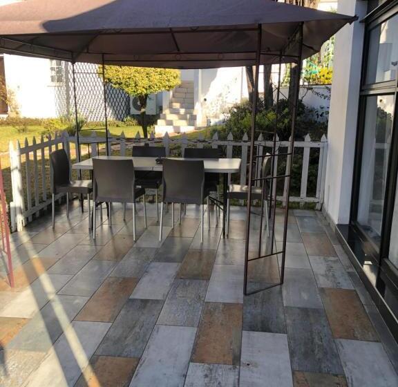 家庭间, Muco Guest House