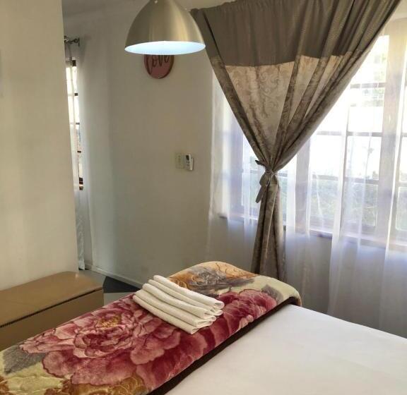 패밀리 룸, Muco Guest House