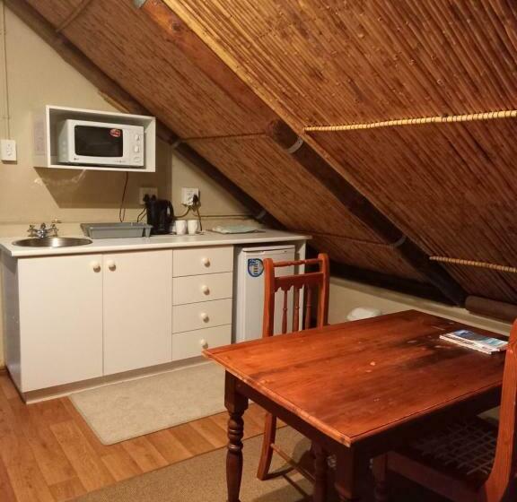 四人豪华间, Ongegund Lodge