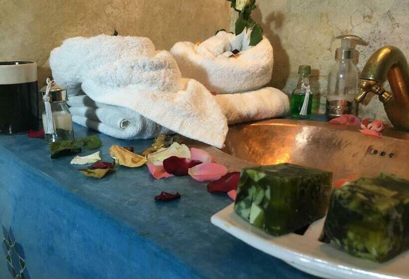 سوییت, Riad Blue Berber
