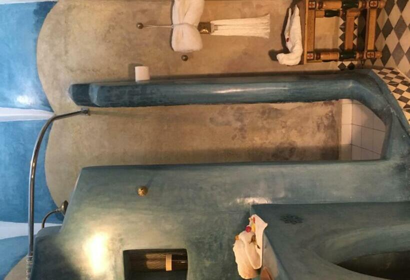 سوییت, Riad Blue Berber