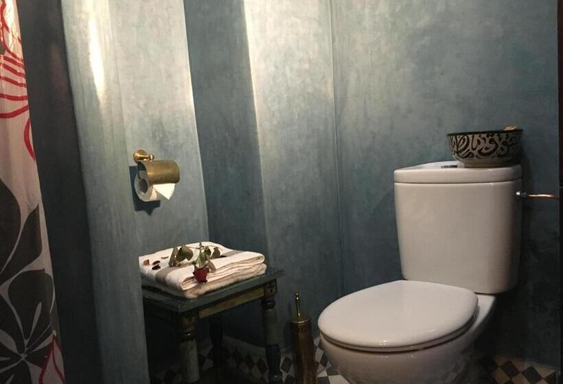 سوییت خانوادگی, Riad Blue Berber