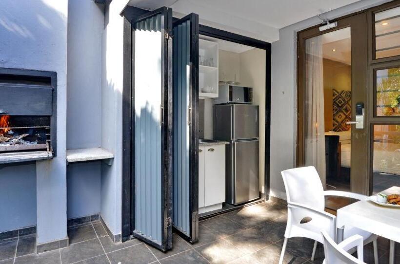 家庭间, Anew Resort Hunters Rest Rustenburg