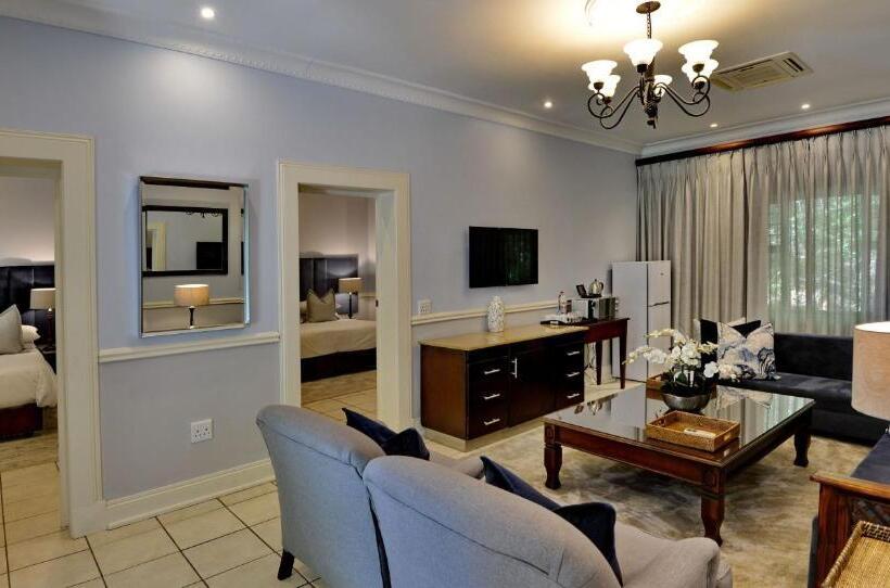 Президентский Люкс, Anew Resort Hunters Rest Rustenburg