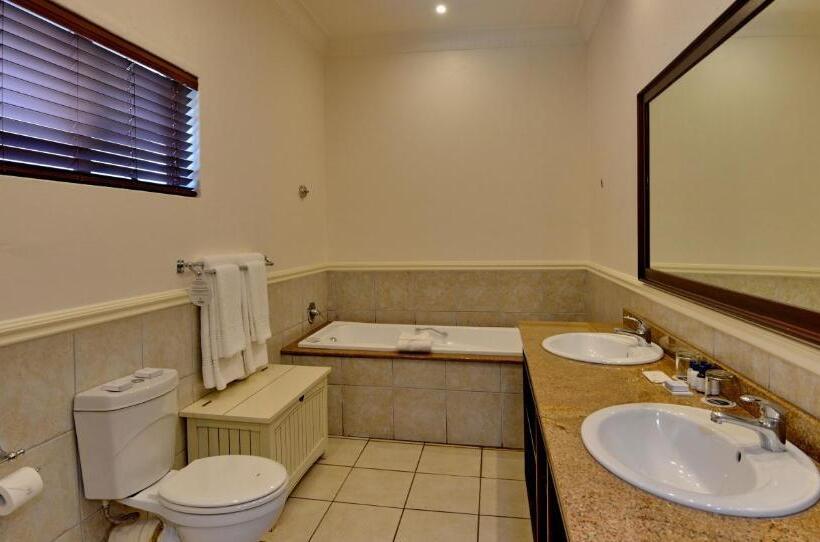 Президентский Люкс, Anew Resort Hunters Rest Rustenburg