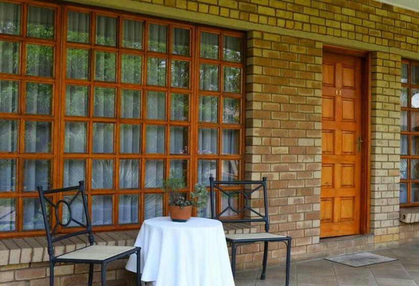 Номер Стандарт, Avant Garde Lodge