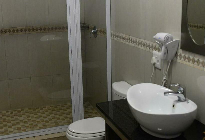 Номер Стандарт, Avant Garde Lodge