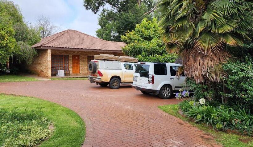 Номер Стандарт, Avant Garde Lodge