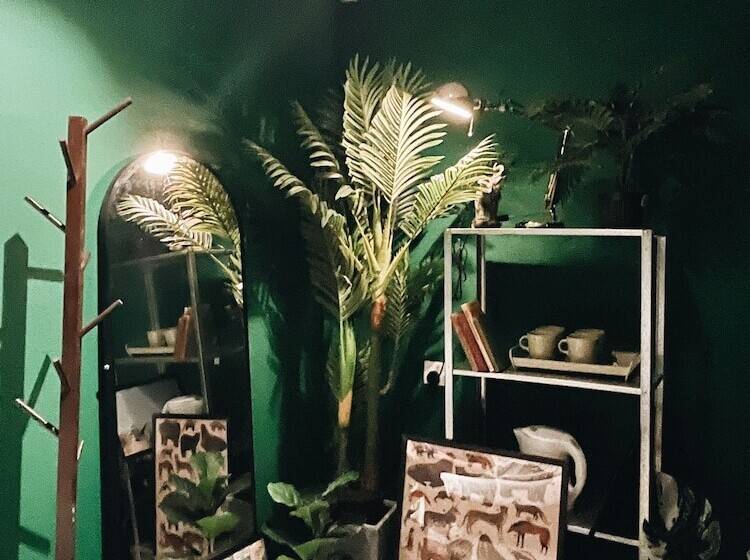 غرفة عائلية, Very