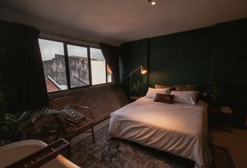 غرفة قياسية, Very