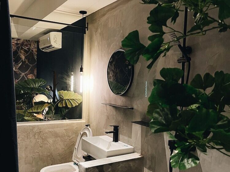 غرفة قياسية, Very