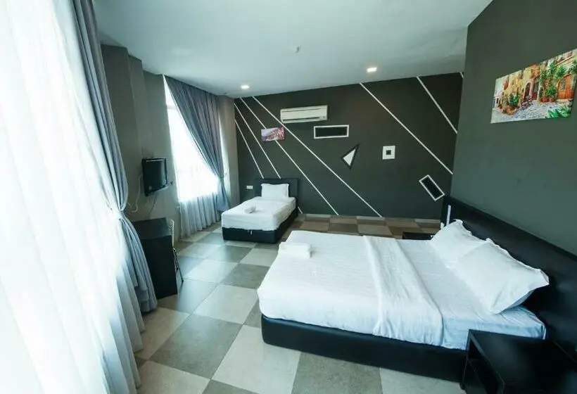 Superior-perhehuone, Elite Hotel Muar