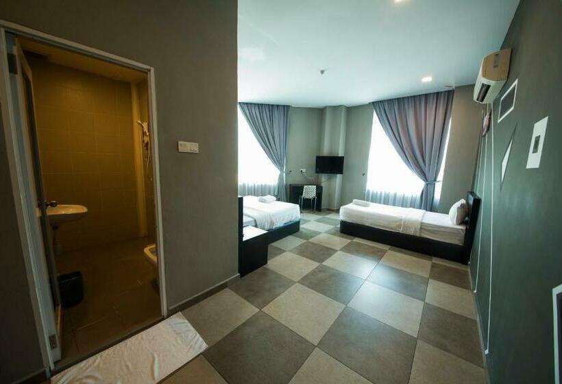 اتاق سوپریور خانوادگی, Elite Hotel Muar