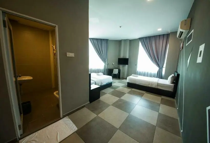 Superior-perhehuone, Elite Hotel Muar