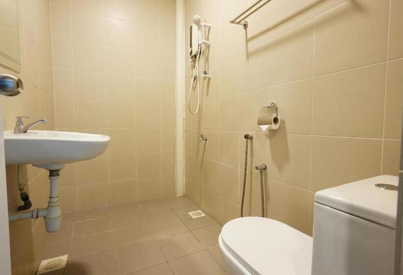 اتاق سوپریور خانوادگی, Elite Hotel Muar