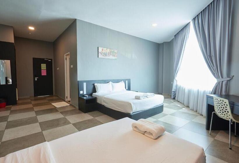 اتاق سوپریور خانوادگی, Elite Hotel Muar