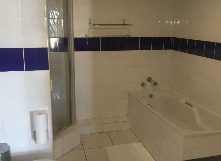 Pokój Rodzinny, Grange Gardens