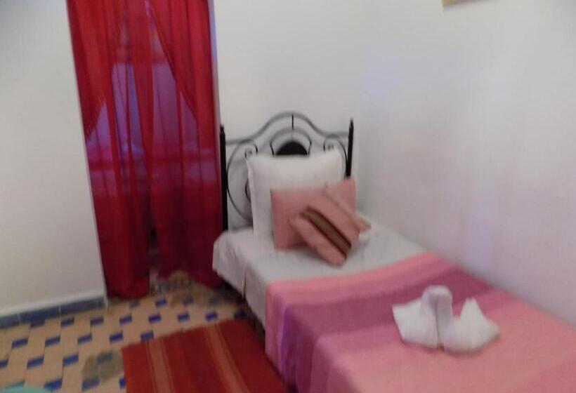 חדר סטנדרט לשלושה, Hôtel Riad Gnaoua