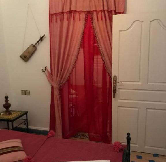 חדר סטנדרט לשלושה, Hôtel Riad Gnaoua